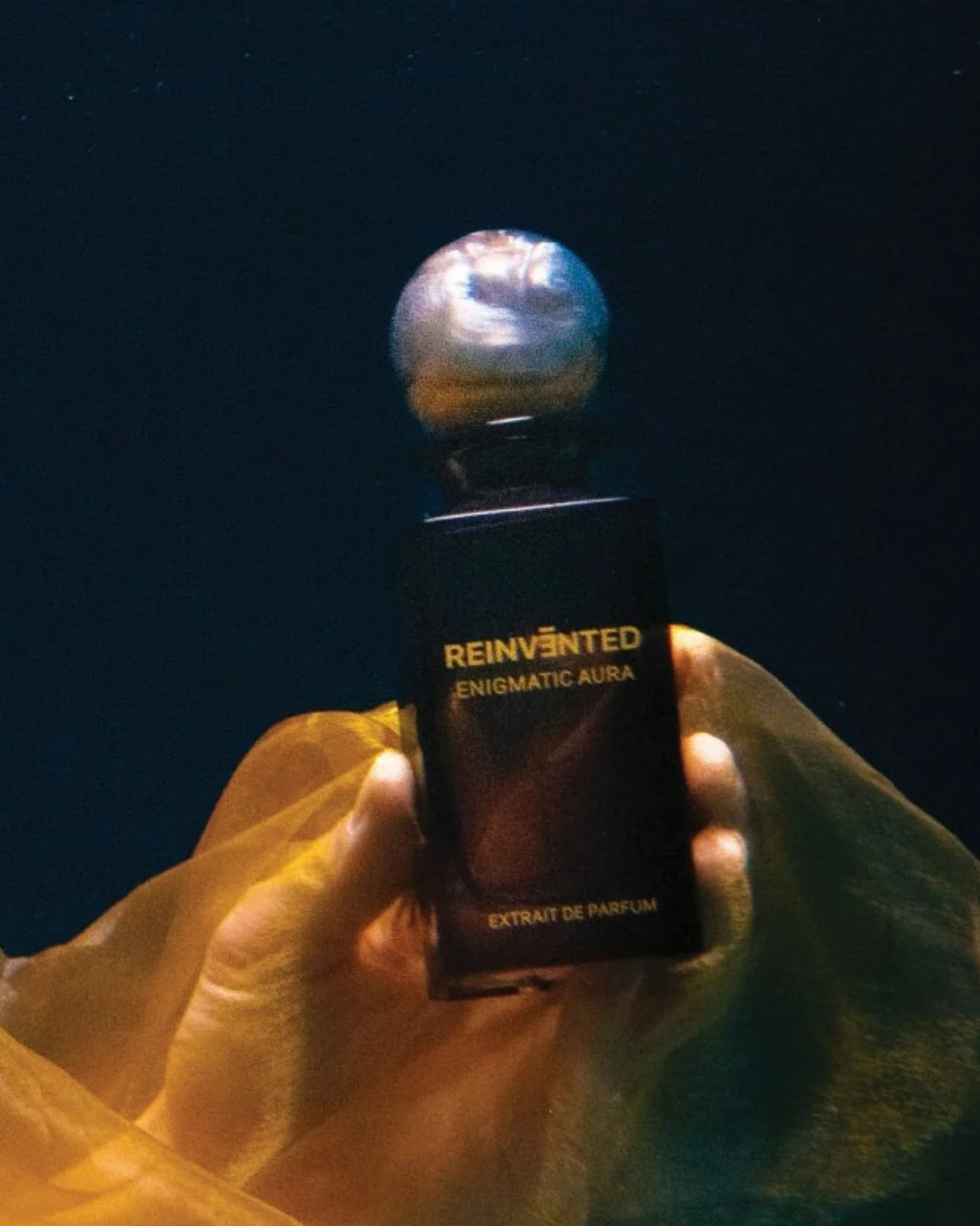 Reinvented Enigmatic Aura Extrait de Parfum (75ml) - FragranceGems, foto 4